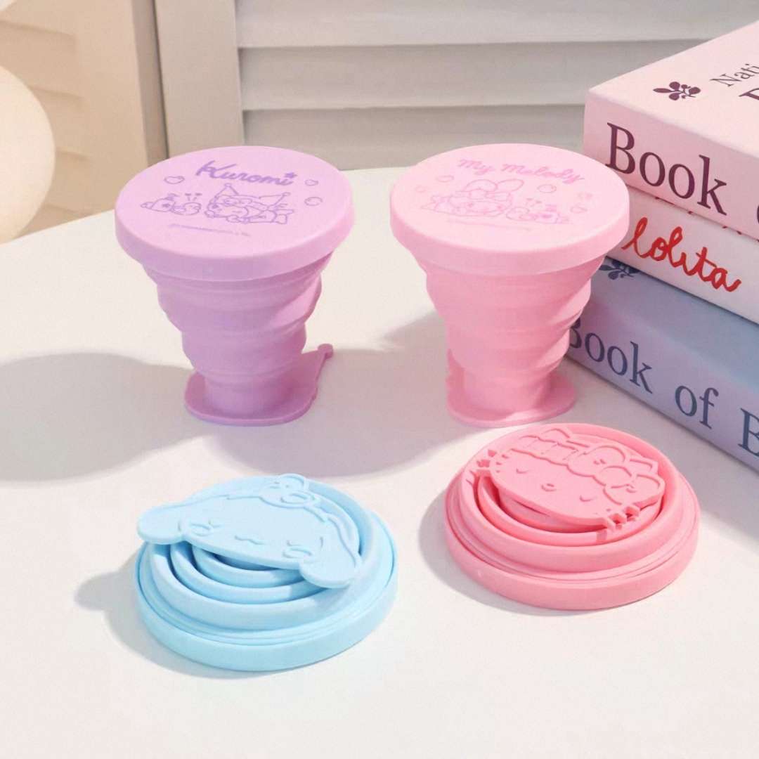 Sanrio Cute Portable Folding Cup Tooth Brush Set