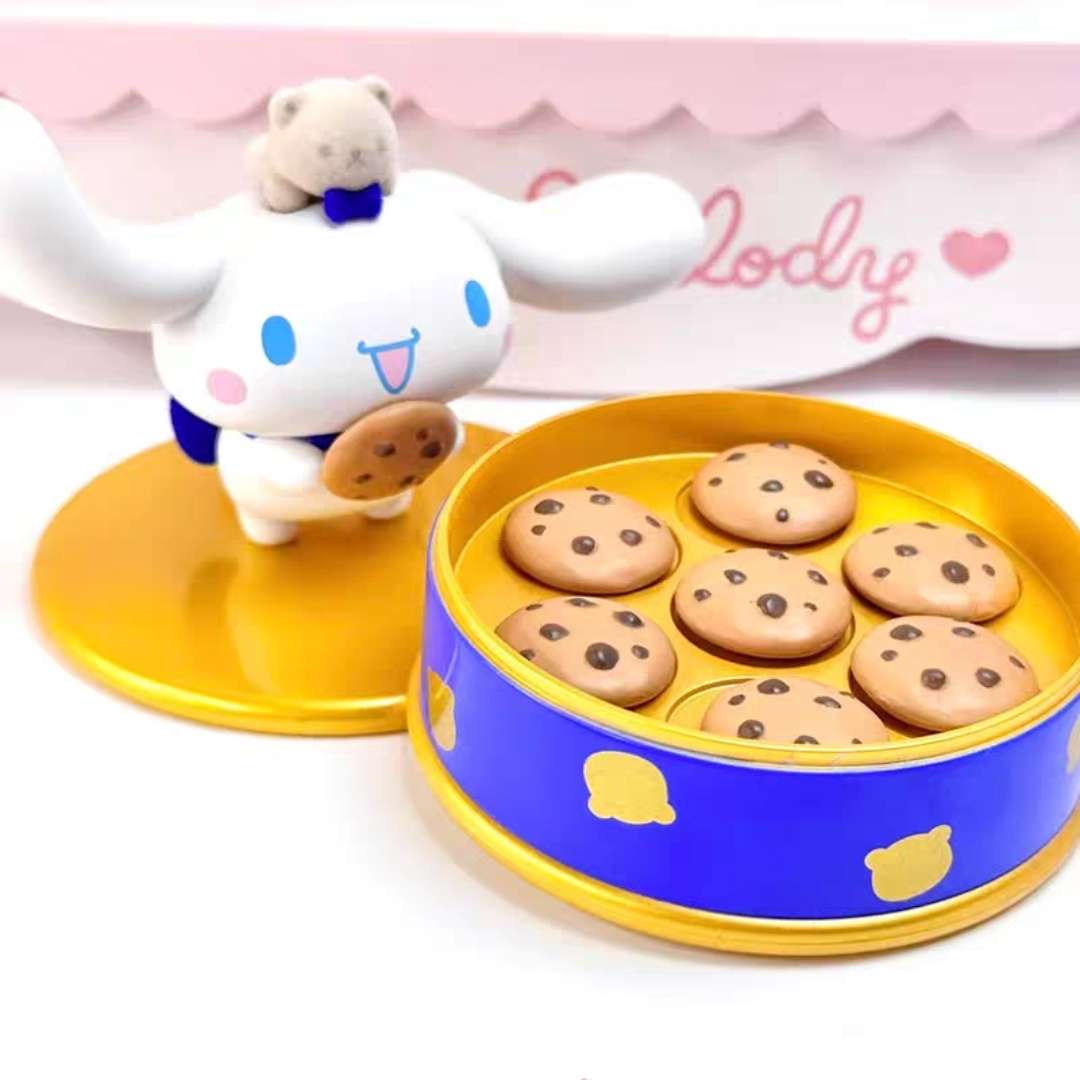 cinnamoroll chocolate chip cookies tin box blind box figures