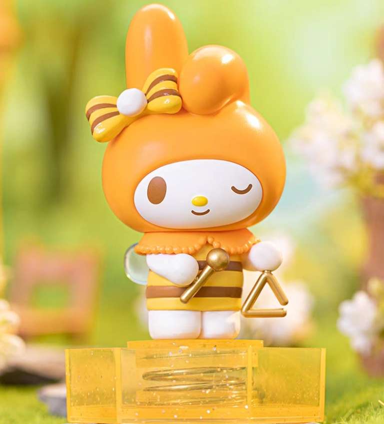 My melody triangle doll play