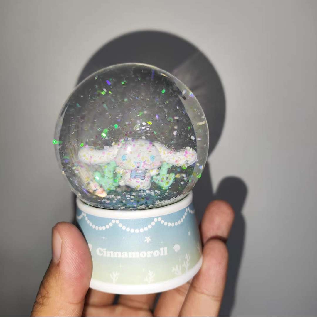 Sanrio Cinnamoroll Pochacco Ocean Snow Globe