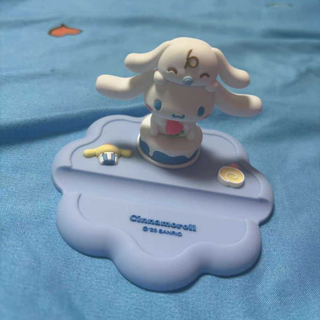 Real product cinnamoroll phone stand figure